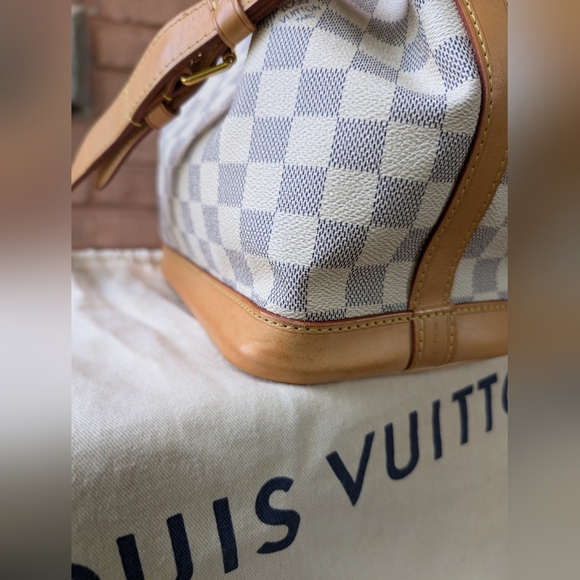 Louis Vuitton Noe BB in Azur Damier - Picture 9 of 13